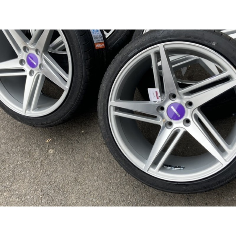 4 x Veemann purple upgrade centre caps   4 x Veemann purple upgrade centre caps