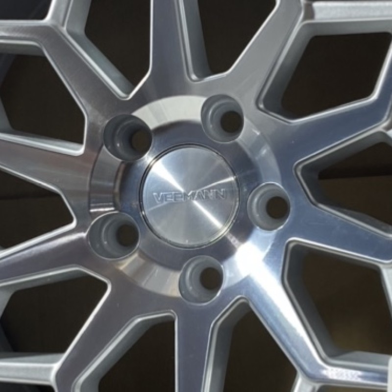 1 x single Veemann silver upgrade centre cap