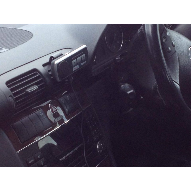  Handsfree Bluetooth Car Kit universal with charger x1 