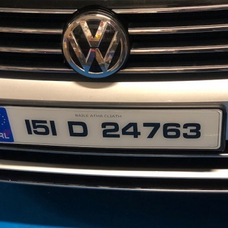 FK20199 2 x white number plates FK20199 2 x white number plates