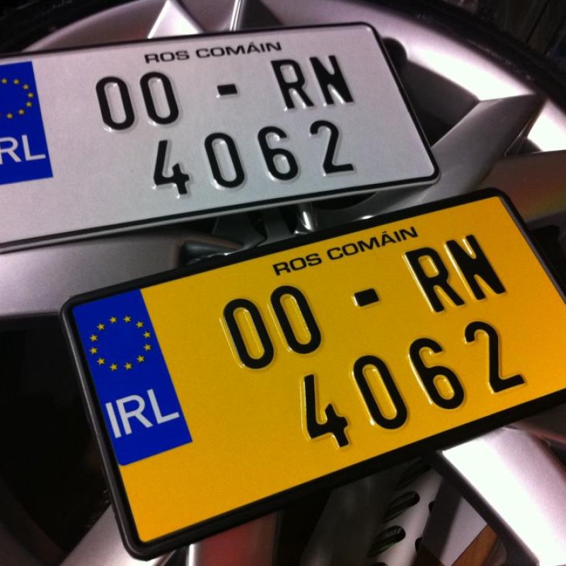 Jap Plates Irish style 1 yellow 1 white plate Jap Plates Irish style 1 yellow 1 white plate