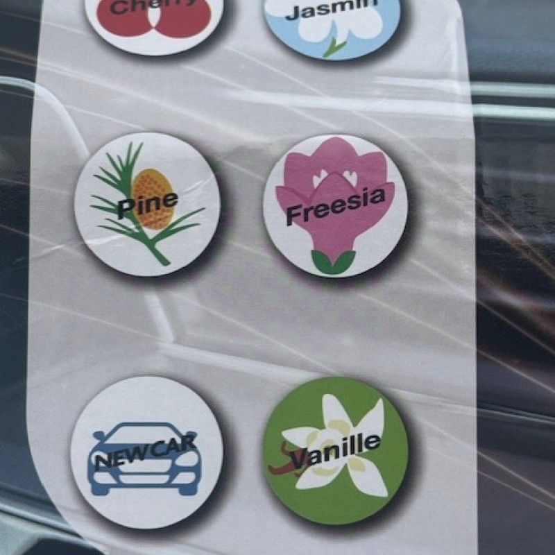 Poppy vent air freshener bottle (new car) Poppy vent air freshener bottle (new car)